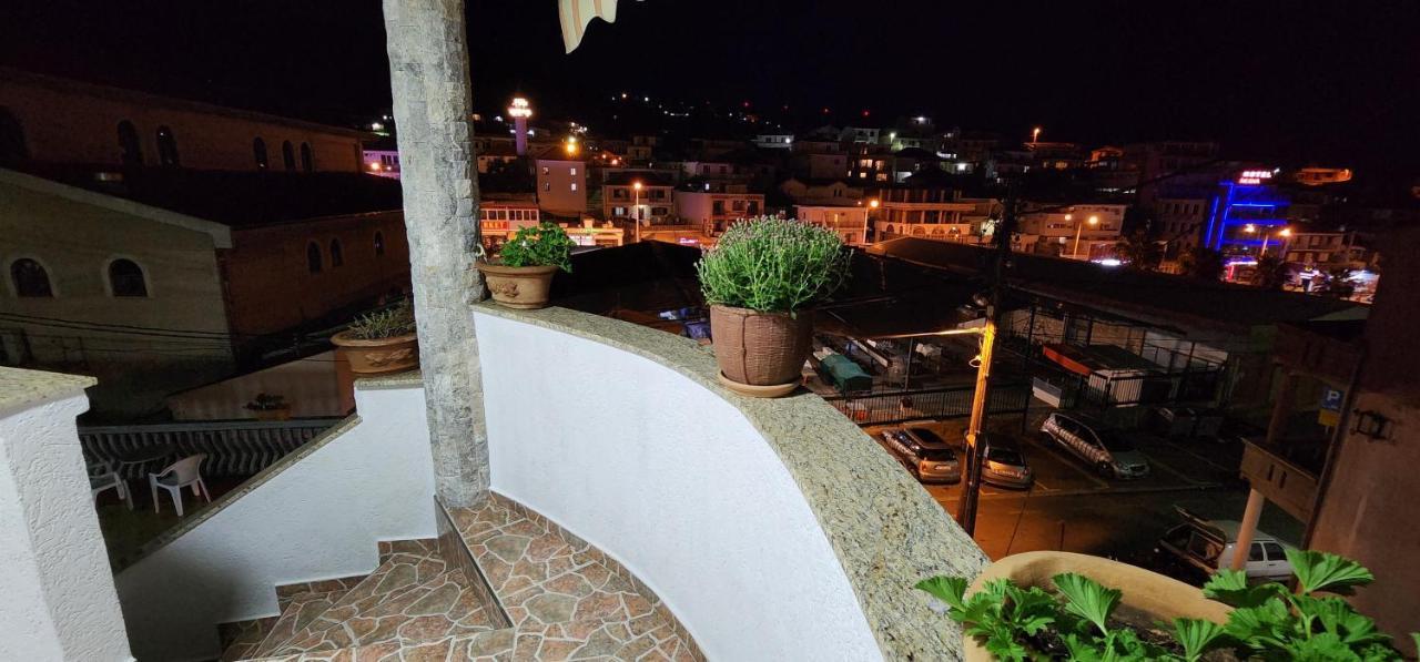 Apartments Ishmi In Center Of Ulcinj Bilik gambar