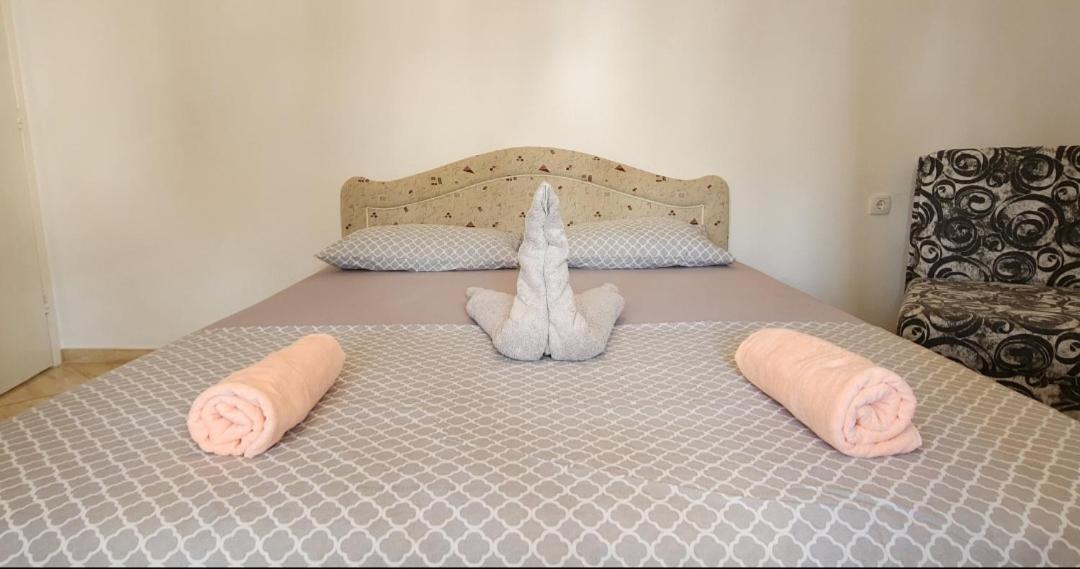 Apartments Ishmi In Center Of Ulcinj Bilik gambar