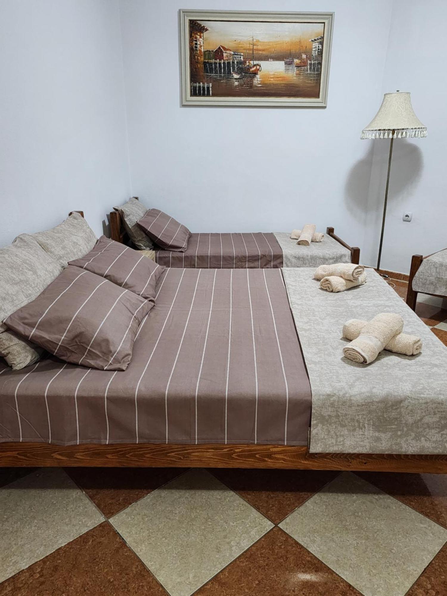 Apartments Ishmi In Center Of Ulcinj Bilik gambar