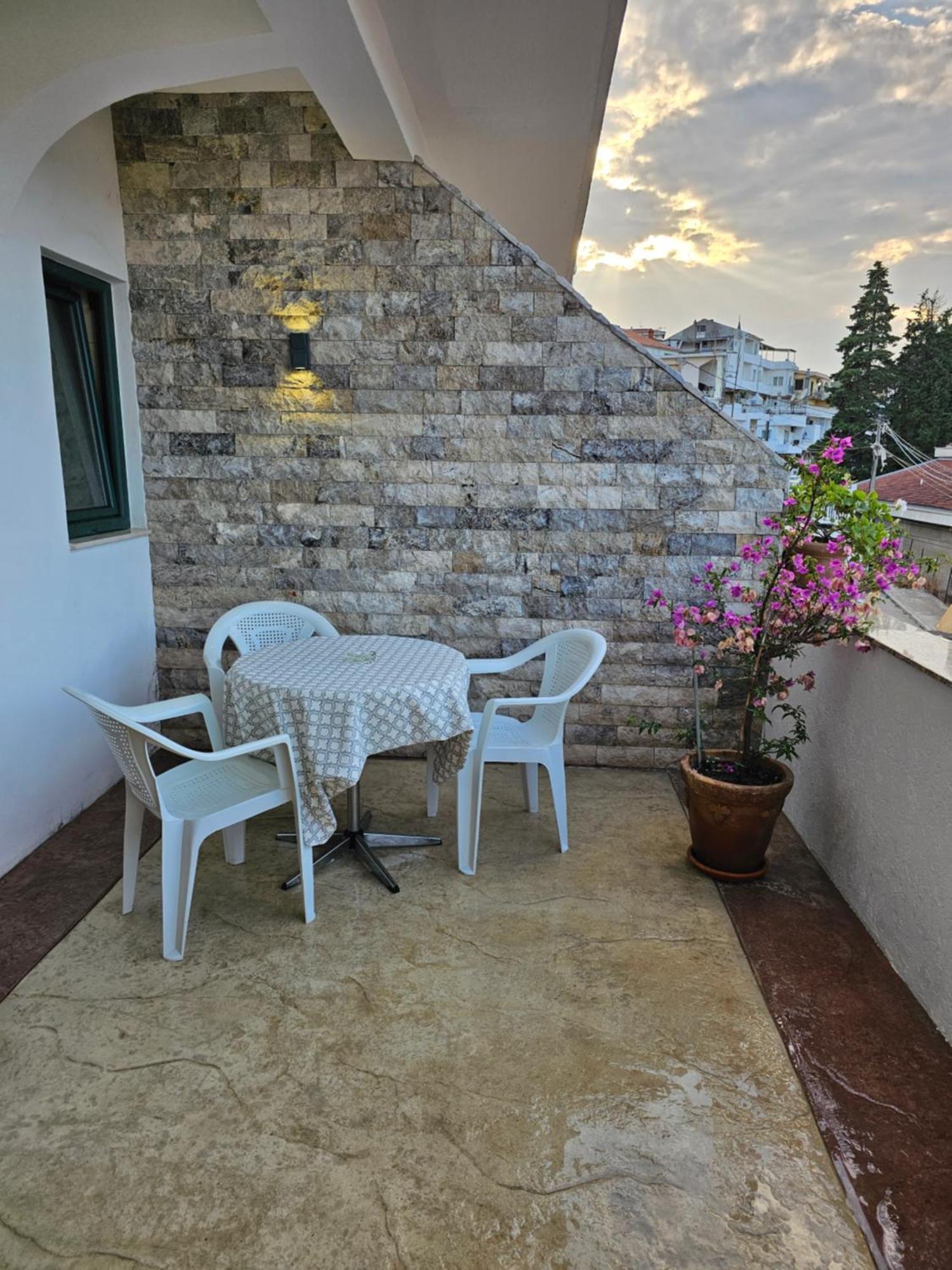 Apartments Ishmi In Center Of Ulcinj Luaran gambar