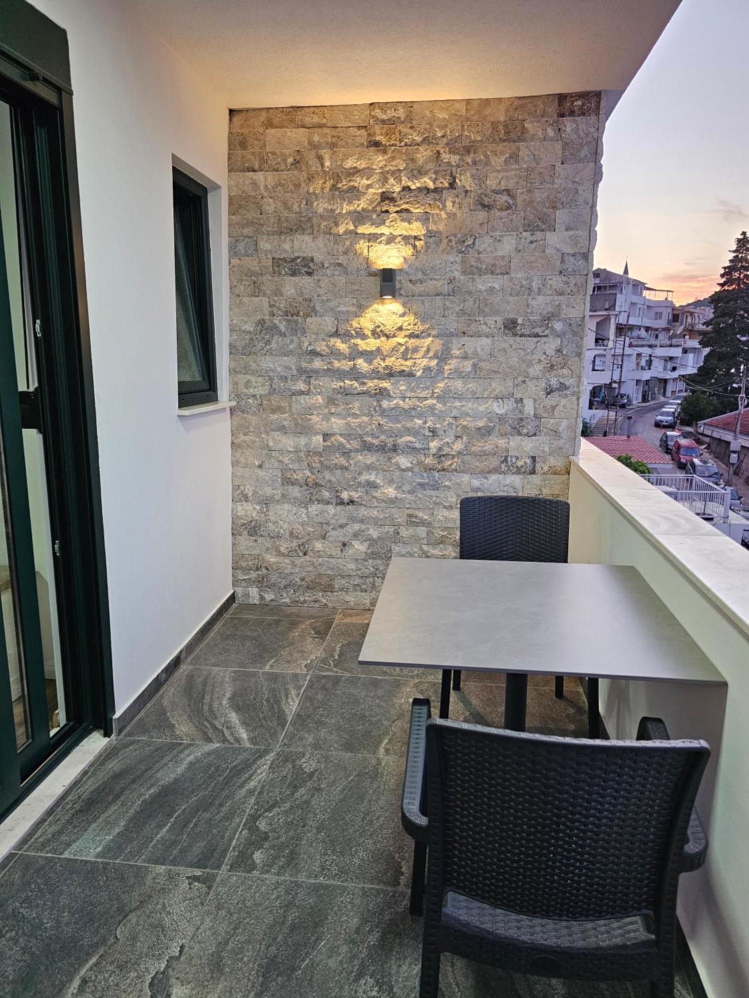 Apartments Ishmi In Center Of Ulcinj Luaran gambar