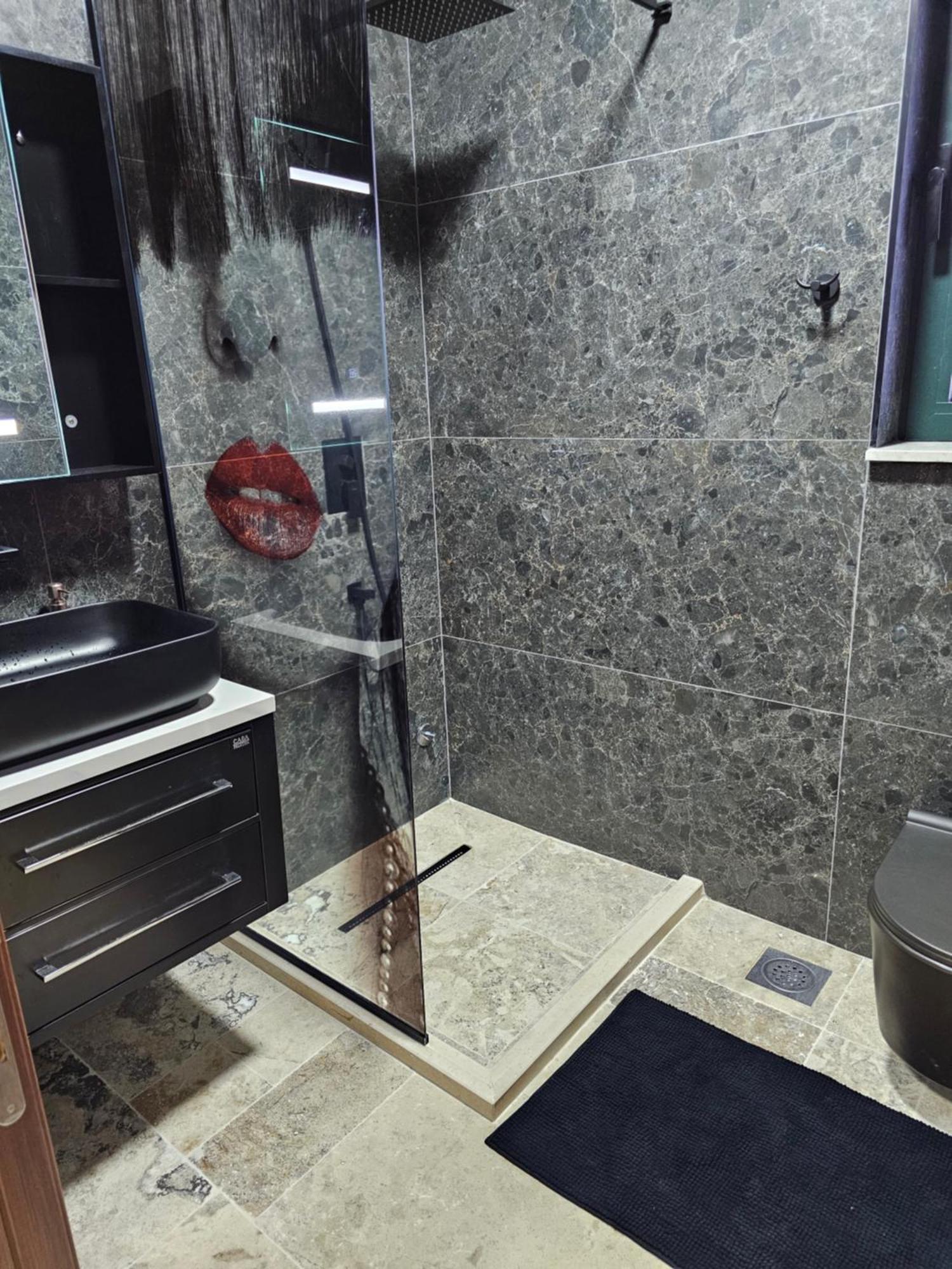 Apartments Ishmi In Center Of Ulcinj Luaran gambar