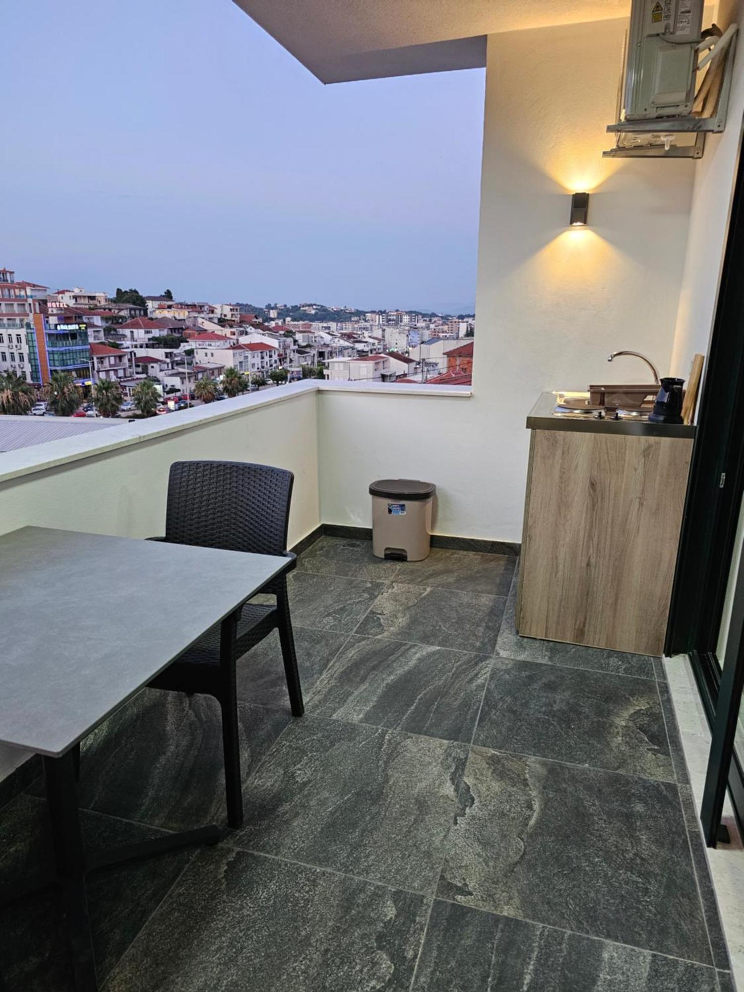 Apartments Ishmi In Center Of Ulcinj Luaran gambar