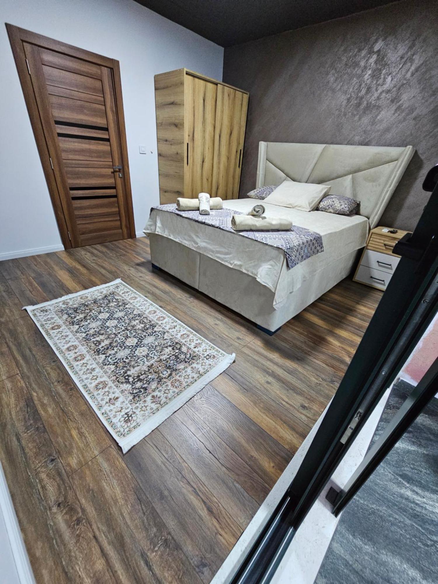 Apartments Ishmi In Center Of Ulcinj Luaran gambar