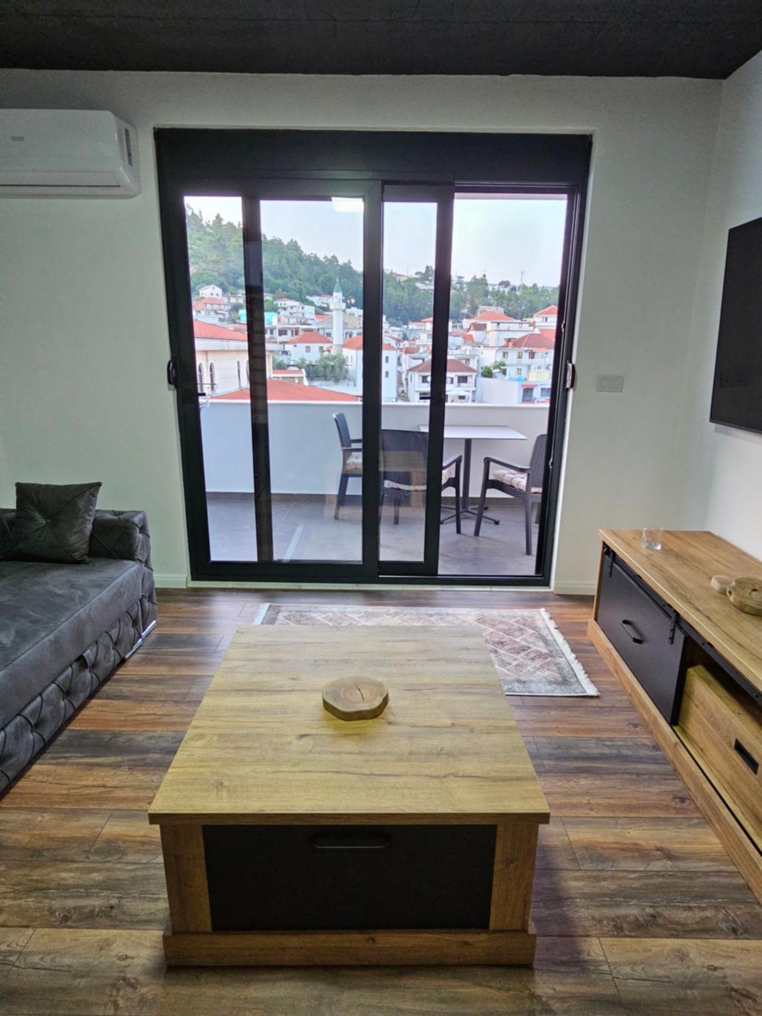 Apartments Ishmi In Center Of Ulcinj Luaran gambar