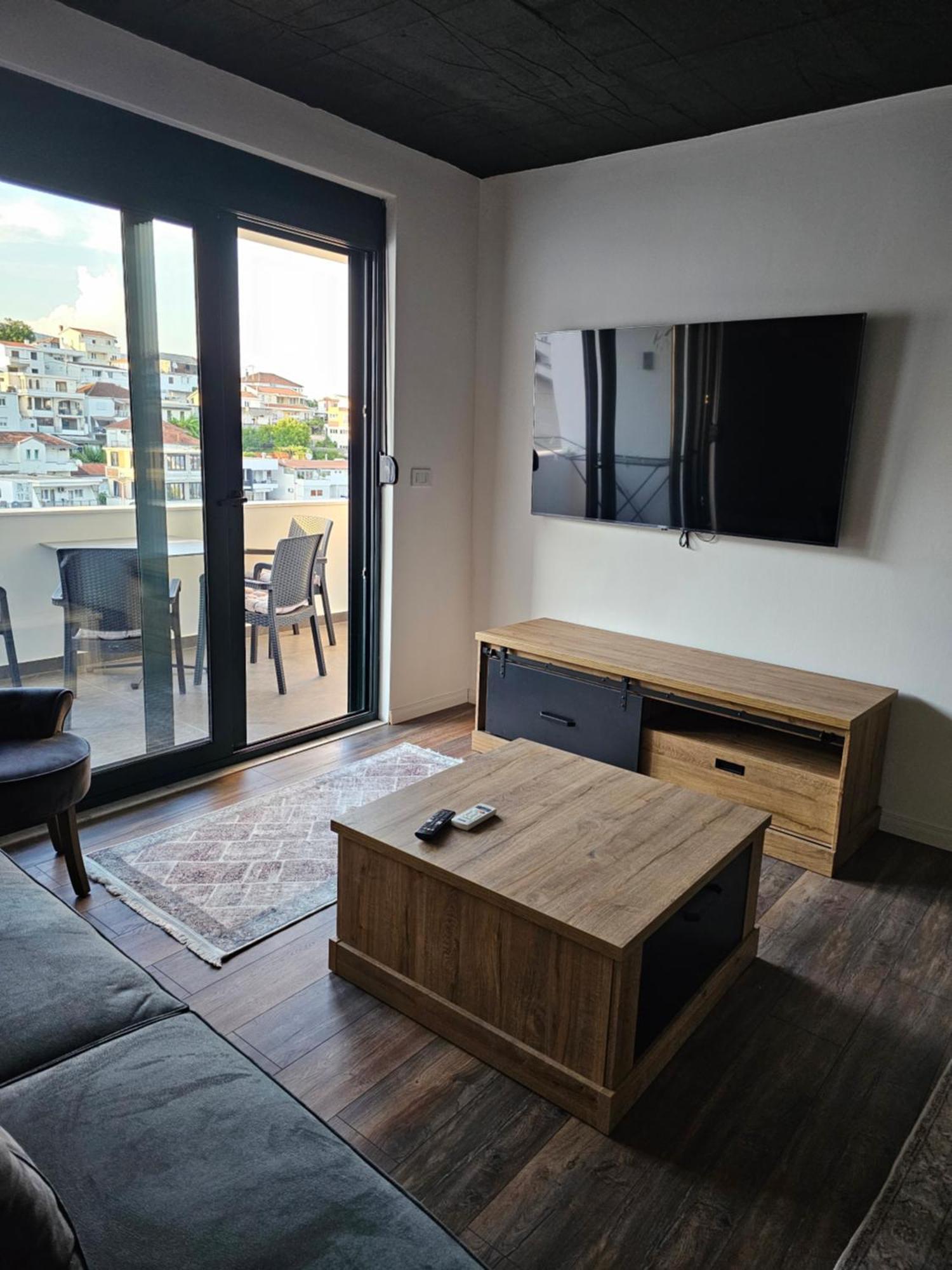 Apartments Ishmi In Center Of Ulcinj Luaran gambar