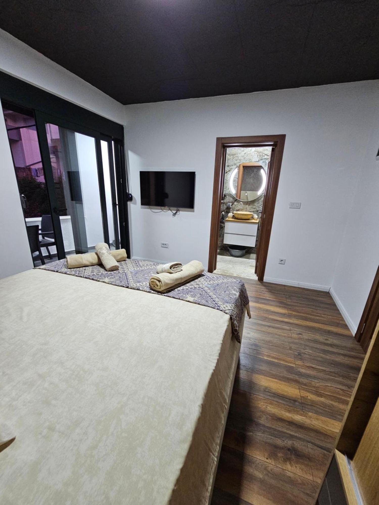Apartments Ishmi In Center Of Ulcinj Luaran gambar